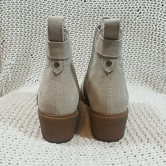 Sutherlin Bay Pull On Booties Size 8 - Picture 4 of 6